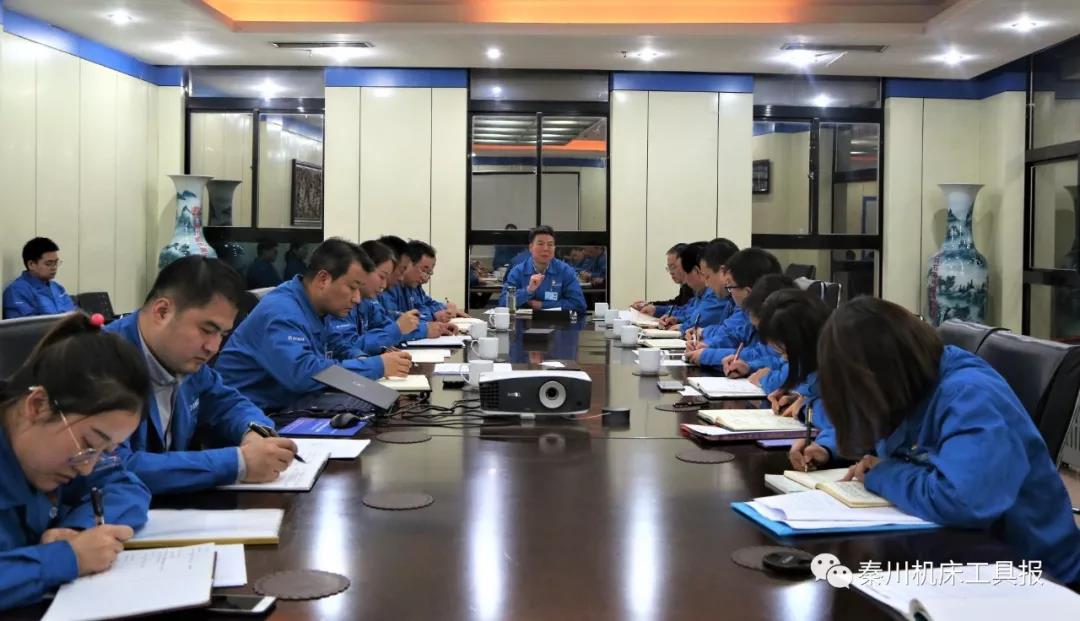 党群部门干部座谈会  严鉴铂：搭台子 定调子 喊号子