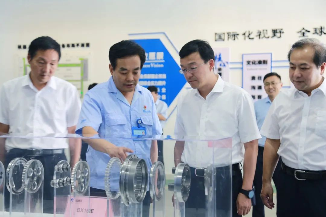 宝鸡市委副书记段小龙莅临Ebpay集团调研