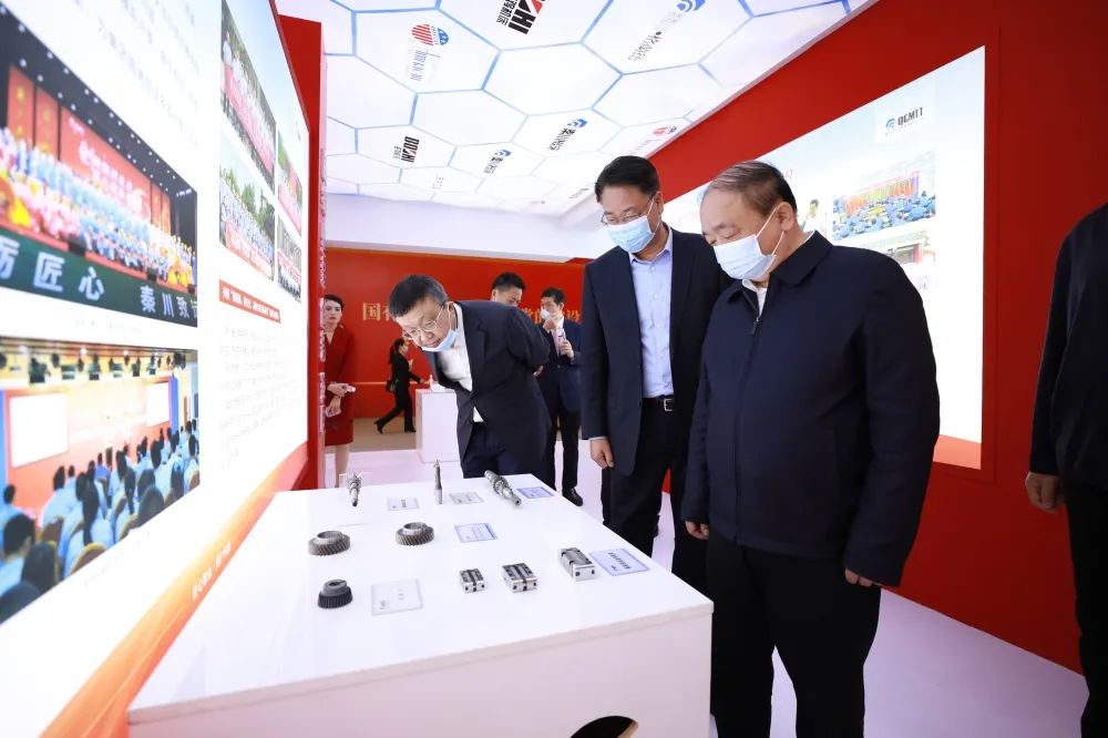 陕西省委常委、组织部长张广智莅临Ebpay集团展位