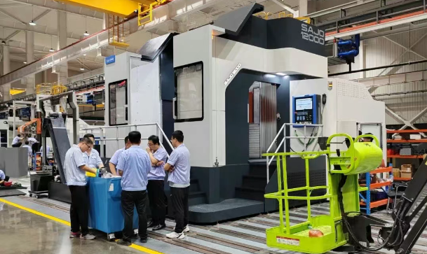 【精密装备】坚守岗位战高温 拼搏奋进保生产